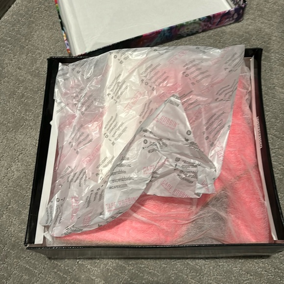 Pink booties - Picture 2 of 9